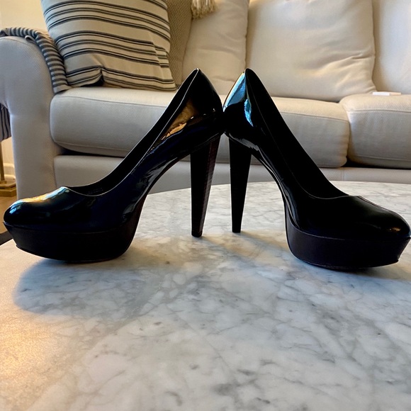 ๐ค๐คBCBG MaxAzria Black Patent Ma-Diva Heels - Picture 13 of 14